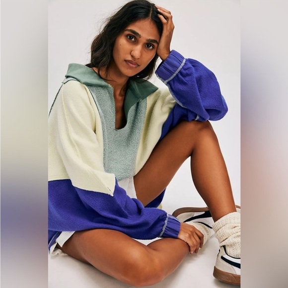 Free People Sidewalk Sweatshirt Size Small NWT - Picture 1 of 16